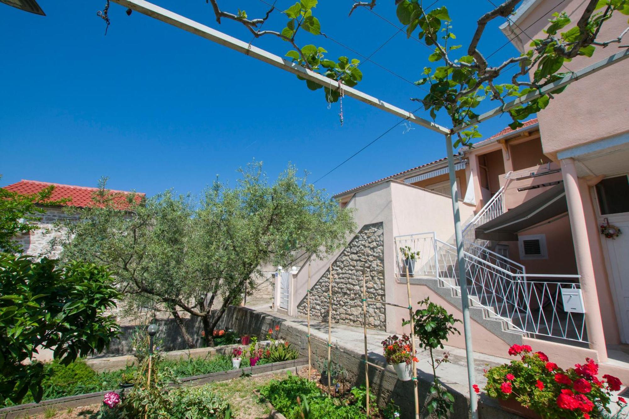 Neno Apartmán Sutomiscica